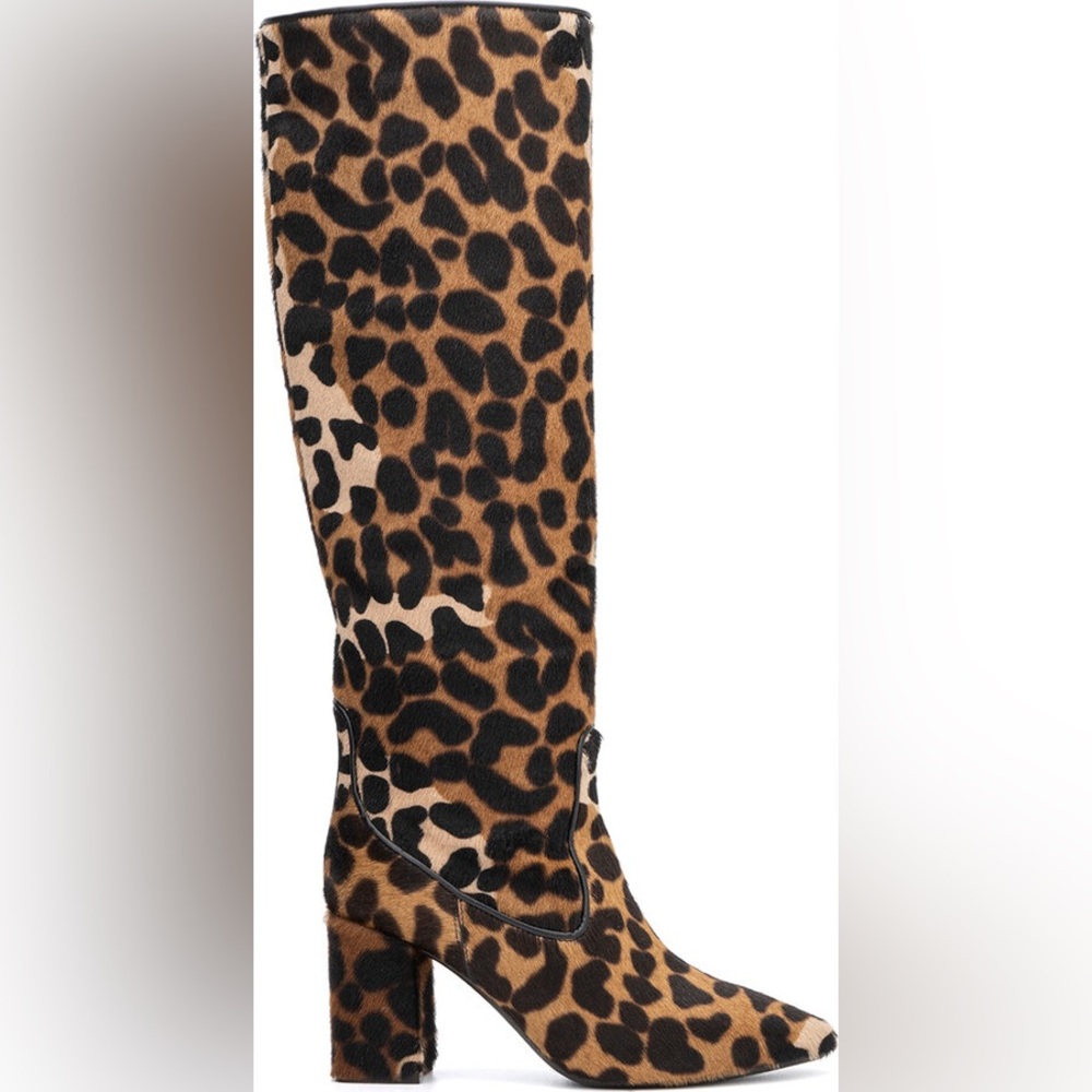 NWOT Aquatalia Patton Boots Size 10.5